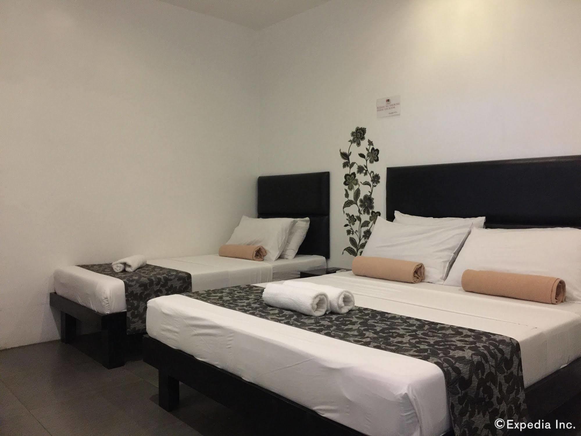 Reddoorz Micasa Lodge Coron Palawan Bagian luar foto