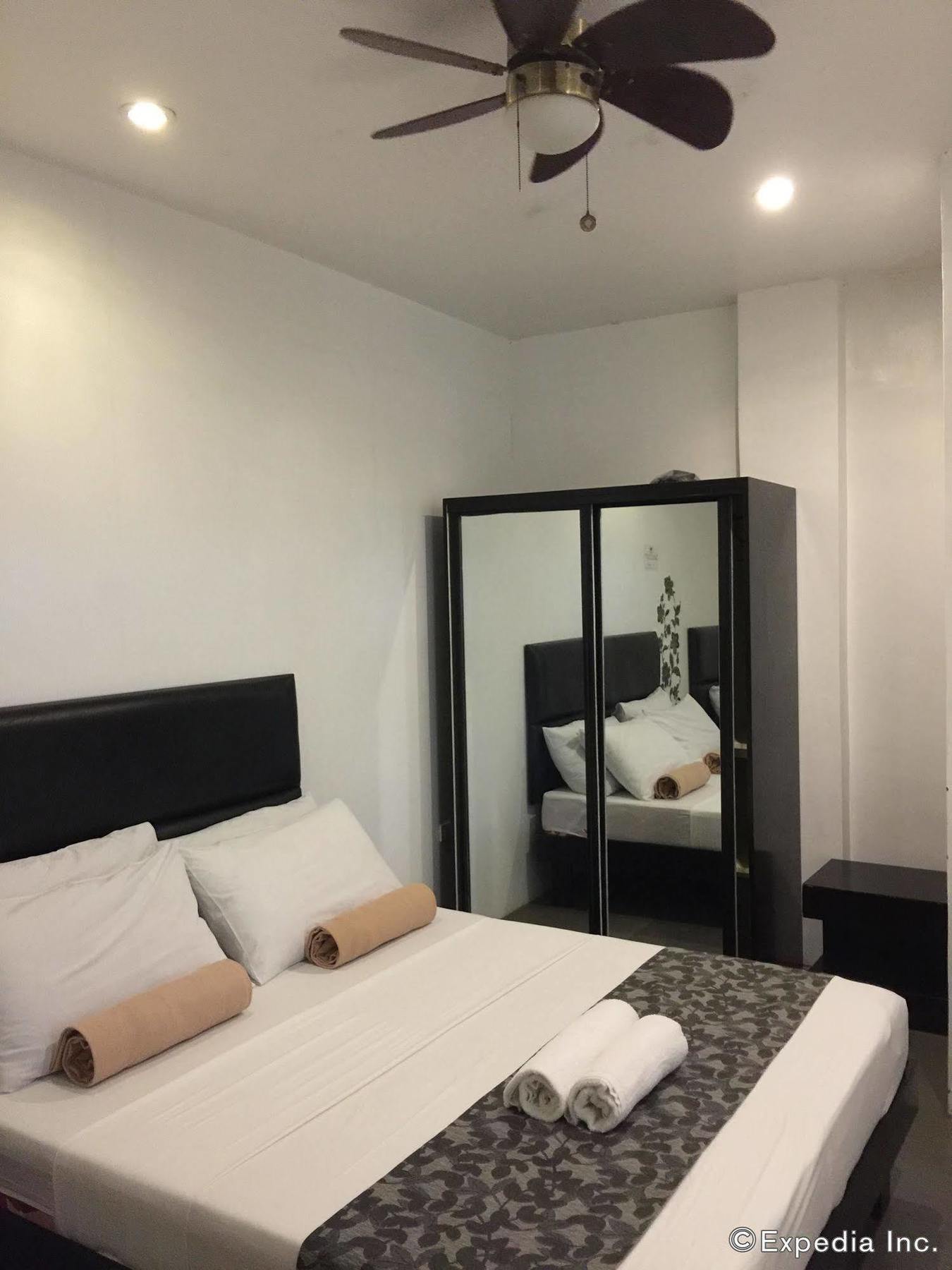 Reddoorz Micasa Lodge Coron Palawan Bagian luar foto