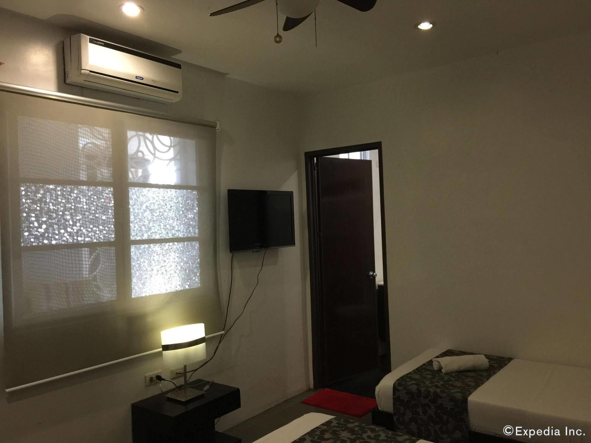 Reddoorz Micasa Lodge Coron Palawan Bagian luar foto